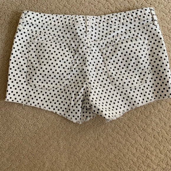 Shorts - Picture 2 of 6